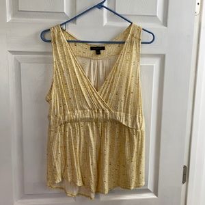 SUMMER IS ALMOST HERE!! Banana Republic Tank top